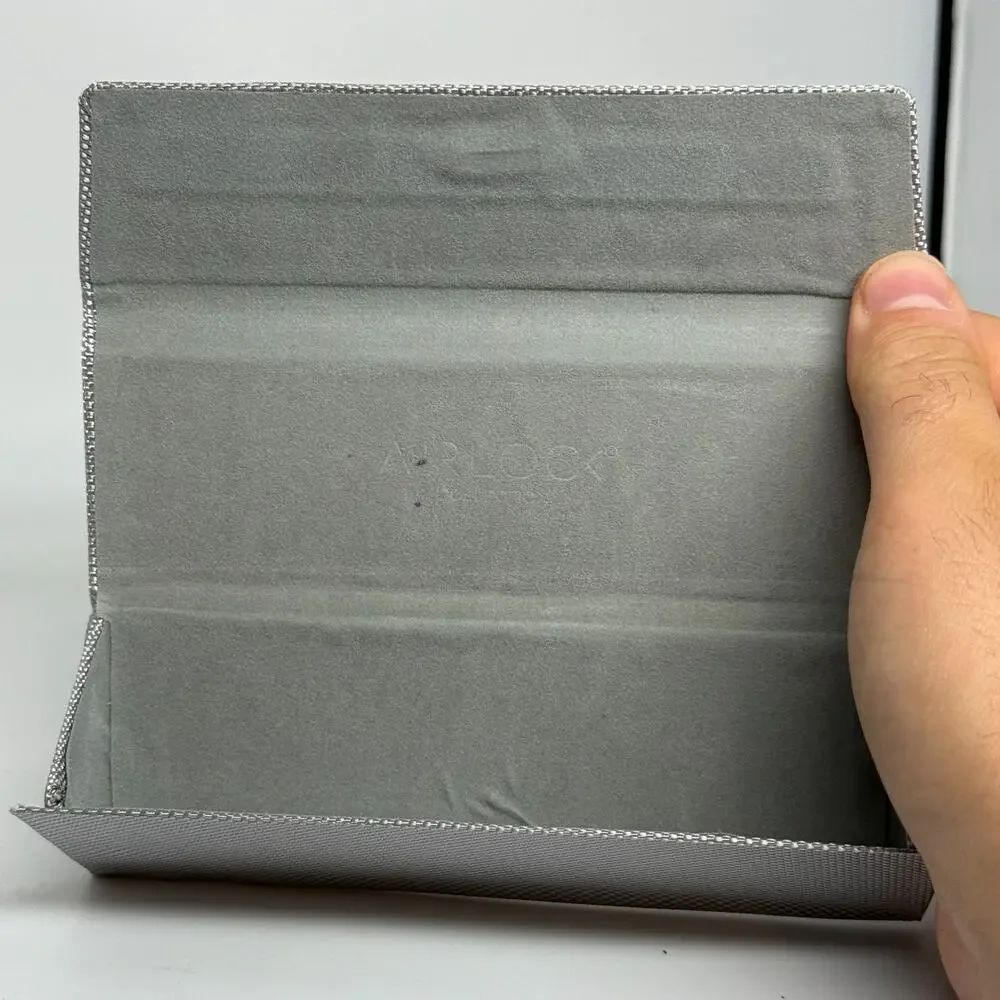 Marchon‎ airlock Case Silver